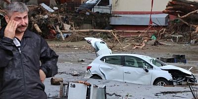 Karadeniz'de sel felaketi! Evler yıkıldı, birçok bölge sular altında