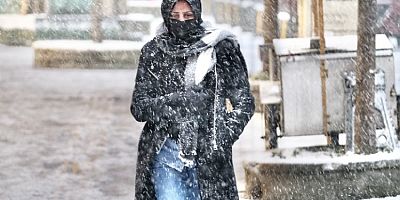 Kış geri döndü... Kar yağmur soğuk!