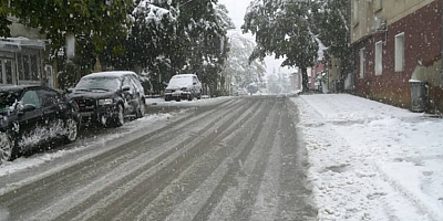 Komşuda kar yağışı erken başladı! Her yer bembeyaz...