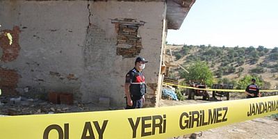 Korkunç cinayet! Babasını boğazını keserek öldürdü