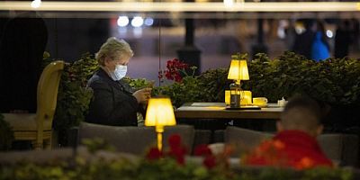 Korona virüs böyle de bulaşıyor!