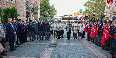 Kurtuluş coşkusu Tarihi Belediye Binası'na taşındı