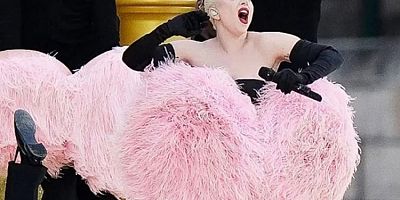 Lady Gaga nişanlandı!