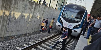 Marmaray'da intihar: Seferler durduruldu
