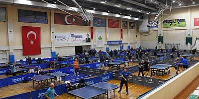 Masa Tenisinin Ustaları Osmangazi’de Buluştu