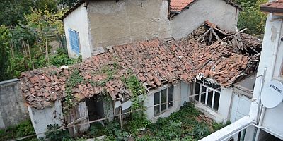 Bursa'da metruk binalar bir bir yıkılıyor