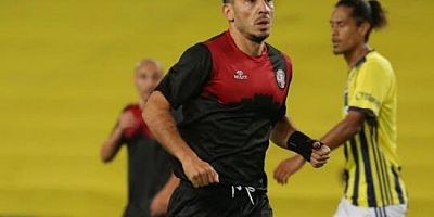 Mevlüt Erdinç Timsah oluyor!