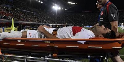 Milli Takım'da sakatlık şoku! Sedyeyle sahayı terk etti