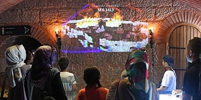 Minik arkeologlar Bursa'nın tarihi mekanlarını gezdi 