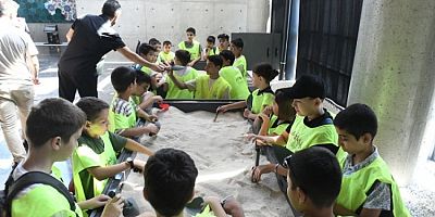 Minik arkeologlar, geçmişin izini sürüyor