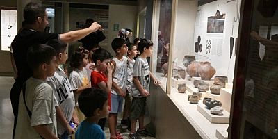 Minik arkeologlar müzeleri keşfediyor