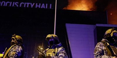 Moskova'daki silahlı saldırganlara yönelik operasyon devam ediyor