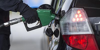 Motorine zam, benzine indirim geldi