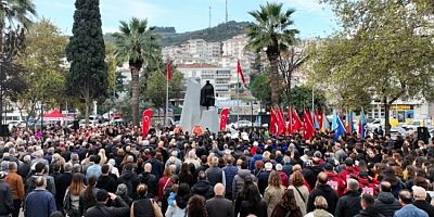Mudanya tek yürek Atatürk'ü andı!