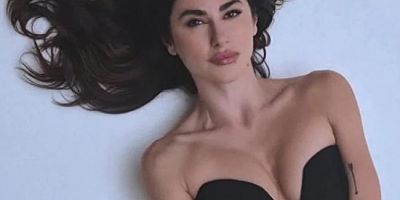 Nesrin Cavadzade bornozlu pozlarını peş peşe paylaştı!