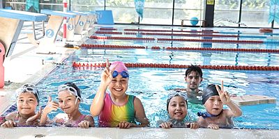 Nilüfer’de kırsal mahallelerdeki çocuklar yüzme öğreniyor