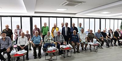 Nilüfer’de yaşlılara Babalar Günü ziyareti