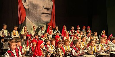 Nilüferli miniklerin mezuniyet sevinci