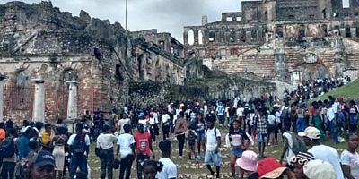 Öğrenci gezisinde izdiham çıktı! Çok sayıda ölü var...