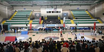 Okul sporları ilçe şenliklerinde görkemli final