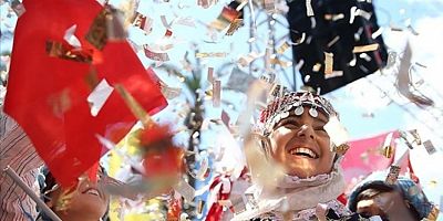 Okullarda iki yılın ardından 23 Nisan kutlamaları