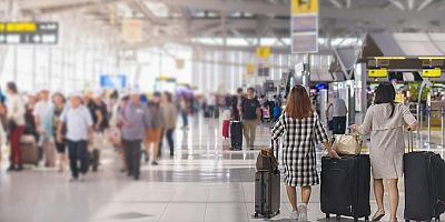 Omicron alarmı: Dünya çapında 3 bin 600 uçuş iptal edildi