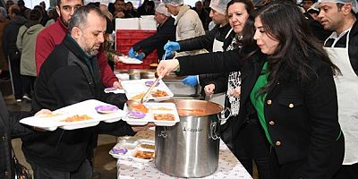 -	Osmangazi Belediyesi 1050 Konutlar’da Birlik Sofrası Kurdu