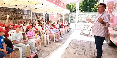 Osmangazi Belediyesi Çocuklara Kitap ve Tarih Sevgisi Aşılıyor 