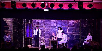 Osmangazi Belediyesi ‘Duvarların Ötesi’ni Sanatseverlerle Buluşturdu