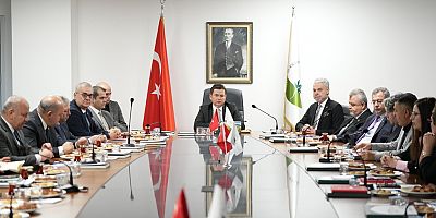 Osmangazi Belediyesi’nde Yıl Sonu Değerlendirme Toplantısı Gerçekleştirildi