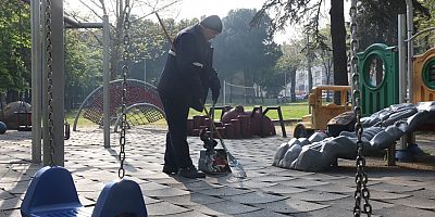 Osmangazi Belediyesi’nden Parklara Günlük Bakım Dokunuşu