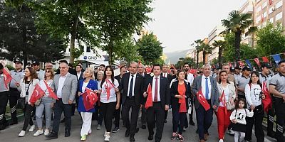 Osmangazi’de binlerce kişilik 19 Mayıs korteji