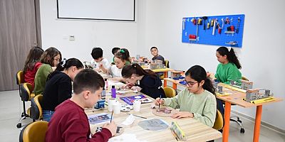 Osmangazi’de Çocuklar Kitaplardan İlham Alarak Üretiyor