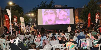 Osmangazi’de Çocukların Sinema Keyfi Devam Ediyor