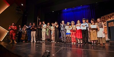 Osmangazi’de gençlerin tiyatro performansı damga vurdu