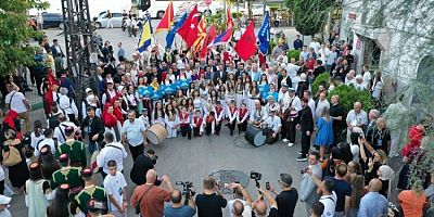 Osmangazi’de Uluslararası Balkan Festivali renkli görüntülerle start aldı
