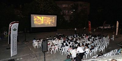 Osmangazi’de yaz akşamları sinema ile şenleniyor