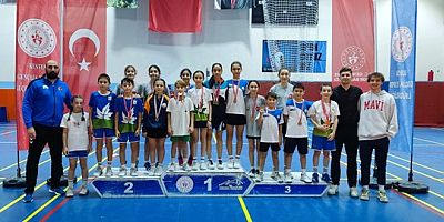 Osmangazili Badmintoncular Madalyaya Doydu