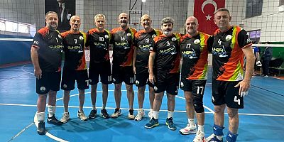 Osmangazili Veteran Voleybolcular Turnuvayı Şampiyonlukla Taçlandırdı