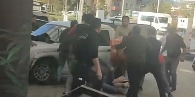 Petrol istasyonu muharebesi: Yumruk yumruğa böyle kavga ettiler