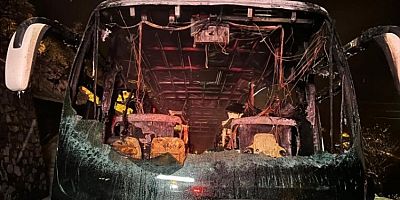 Polisleri taşıyan otobüs Zigana Dağı'nda alev aldı