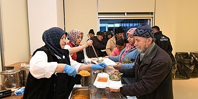 Ramazan’ın İlk İftarında Osmangazi’de Gönüller Birleşti