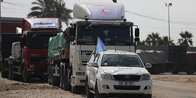 Refah Sınır Kapısı'nı açan İsrail, yakıtı insani yardımın dışında tuttu