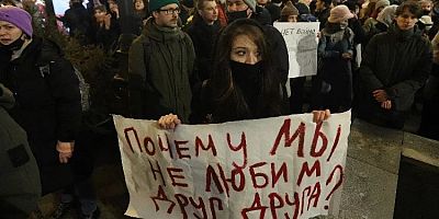 Rusya'da 'savaşa hayır' gösterileri