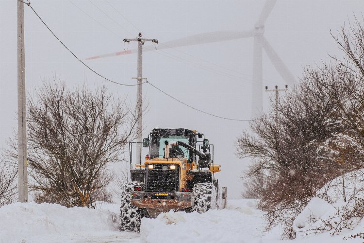 Sakarya'da karda mahsur kalan hastaya ulaşıldı