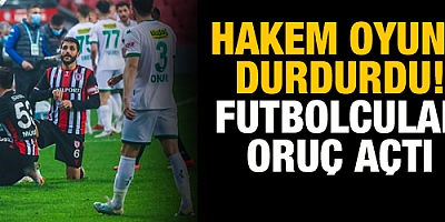 Samsunspor ve Bursasporlu futbolcular saha kenarında oruçlarını açtı