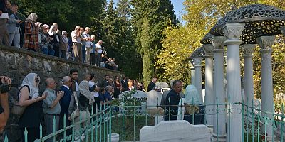 'Sanat Güneşi' Bursa’da mezarı başında anıldı