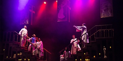 Şehir Tiyatrosu perdelerini öğretmenler için ücretsiz açıyor