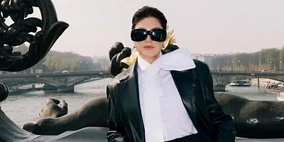 Sibel Can Paris'te! Kareleri beğeni topladı