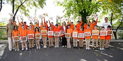 Sonbahar yaprakları Osmangazi'de sanata dönüştü